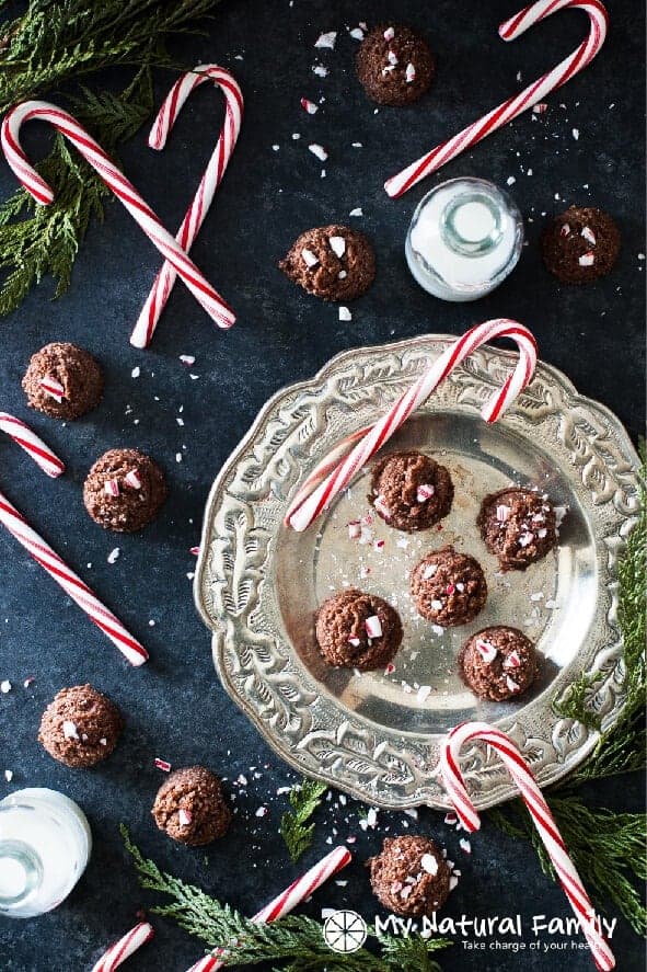 Paleo Chocolate Peppermint Coconut Macaroons