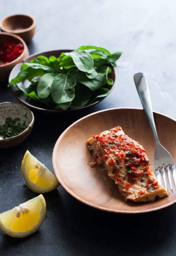 30 Minute Red Pepper Garlic Butter Foil easy Grilled Salmon Recipe {Paleo, Gluten-Free, Clean Eating, Whole30}
