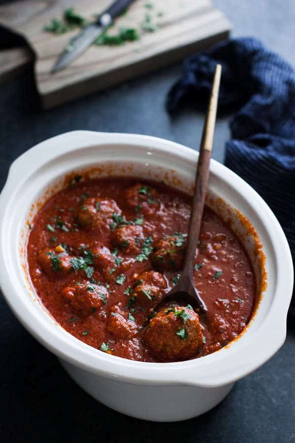 crockpot spaghetti sauce and meatballs