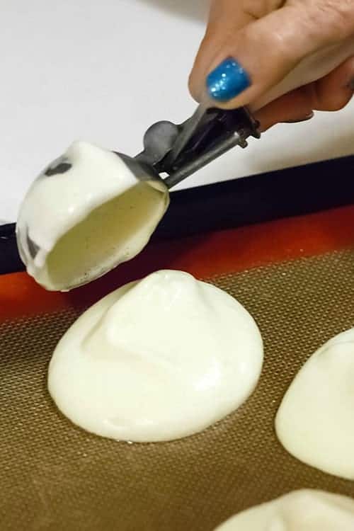 Putting the batter onto the baking sheet
